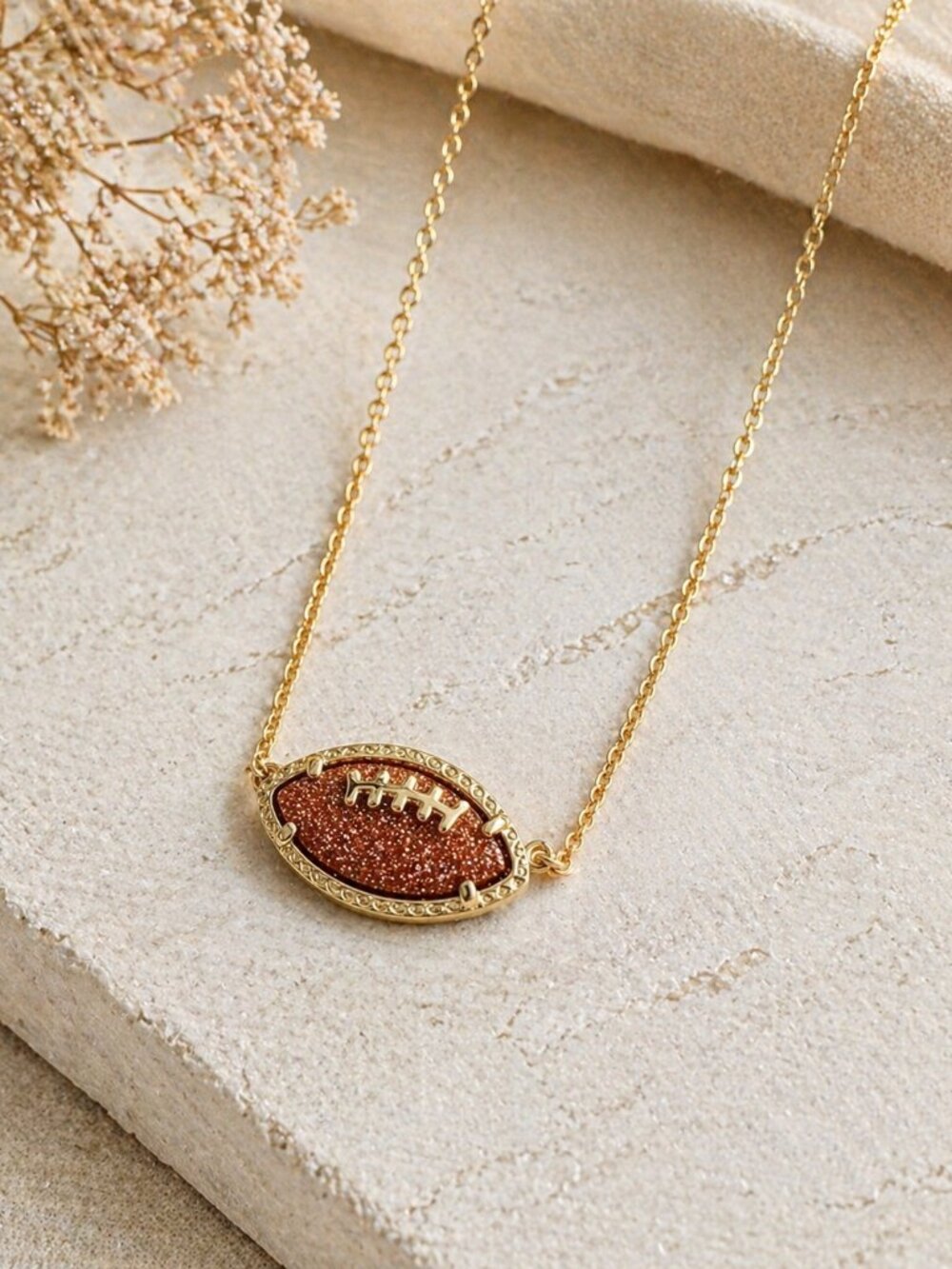 Kendra Scott Football Gold Short Pendant Necklace Orange Goldstone NWOT - Picture 2 of 2